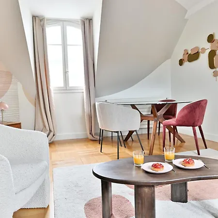 Lumineux & Spacieux - Vue Degagee, Arc De Triomphe * 巴黎
