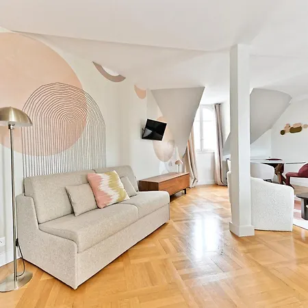 Appartement Lumineux & Spacieux - Vue Degagee, Arc De Triomphe *
