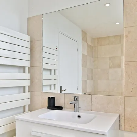 Appartement Lumineux & Spacieux - Vue Degagee, Arc De Triomphe