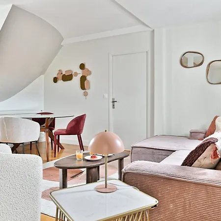 Lumineux & Spacieux - Vue Degagee, Arc De Triomphe Appartement *