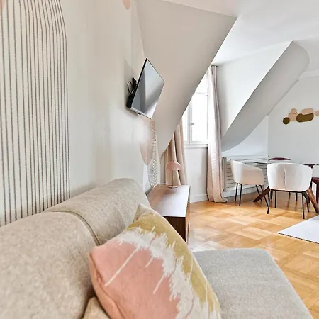 Lumineux & Spacieux - Vue Degagee, Arc De Triomphe Appartement *