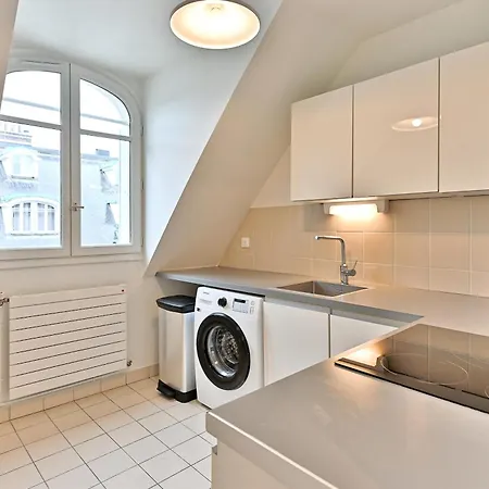 Lumineux & Spacieux - Vue Degagee, Arc De Triomphe *