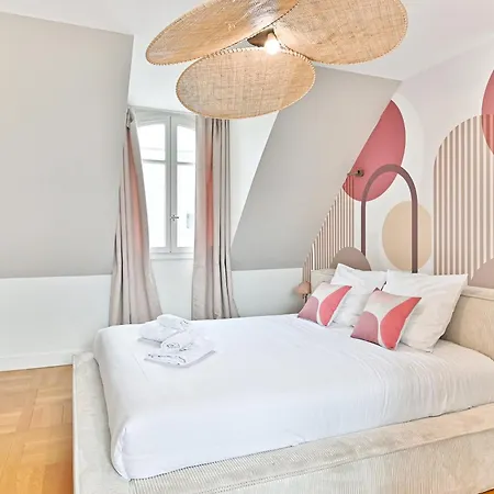 Lumineux & Spacieux - Vue Degagee, Arc De Triomphe