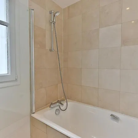Lumineux & Spacieux - Vue Degagee, Arc De Triomphe Appartement *
