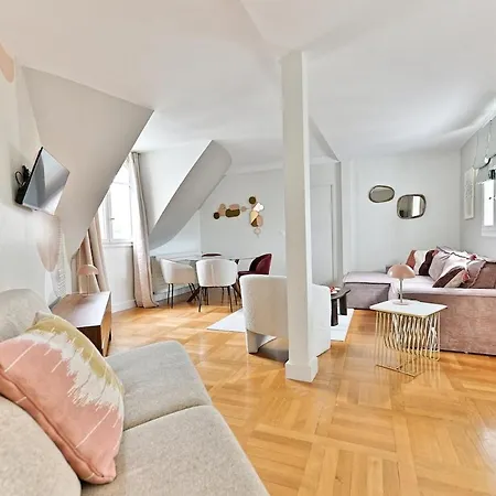 Appartement Lumineux & Spacieux - Vue Degagee, Arc De Triomphe *